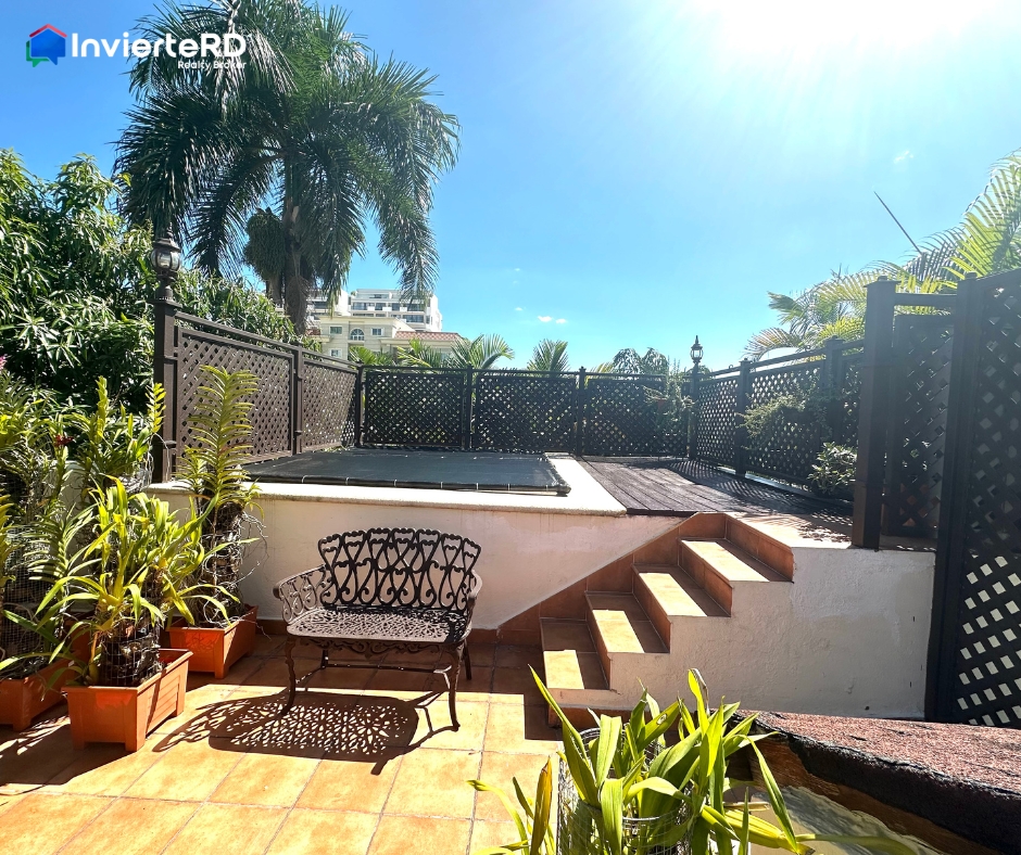 Spectacular house for sale in Arroyo Hondo Viejo